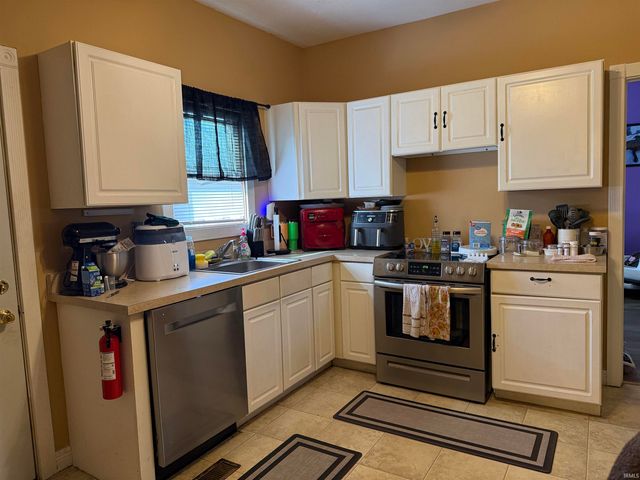 1527 S Ribble Avenue, Muncie, IN 47302