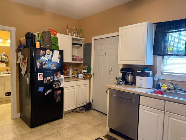 1527 S Ribble Avenue, Muncie, IN 47302