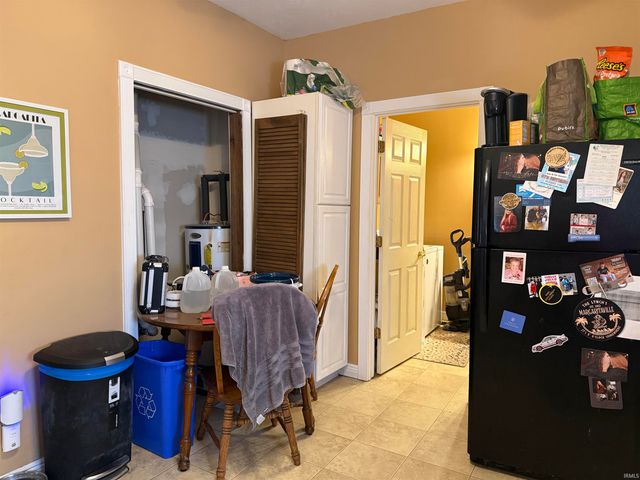 1527 S Ribble Avenue, Muncie, IN 47302