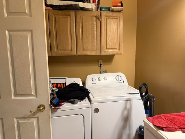 1527 S Ribble Avenue, Muncie, IN 47302