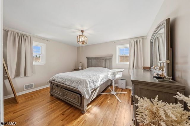 17 Patrick St, Carteret Boro, NJ 07008