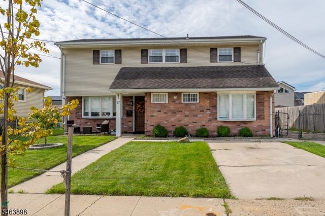 17 Patrick St, Carteret Boro, NJ 07008