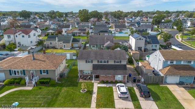 17 Patrick St, Carteret Boro, NJ 07008