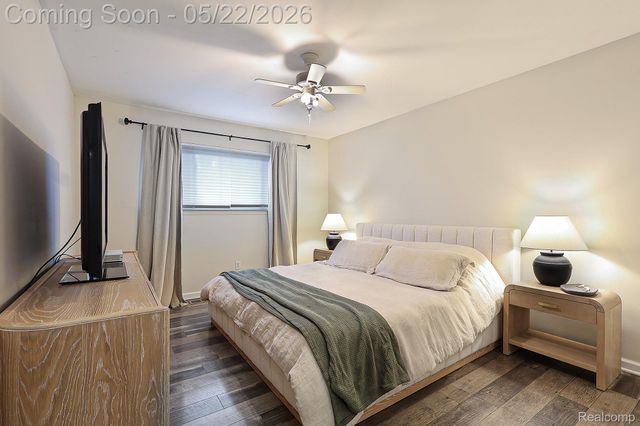 30809 Elmhurst Drive, Madison Heights, MI 48071