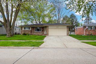 30809 Elmhurst Drive, Madison Heights, MI 48071