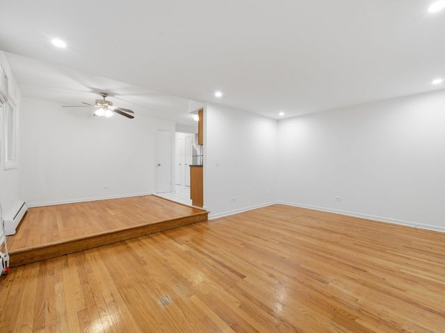 714 N Austin Boulevard 202, Oak Park, IL 60302
