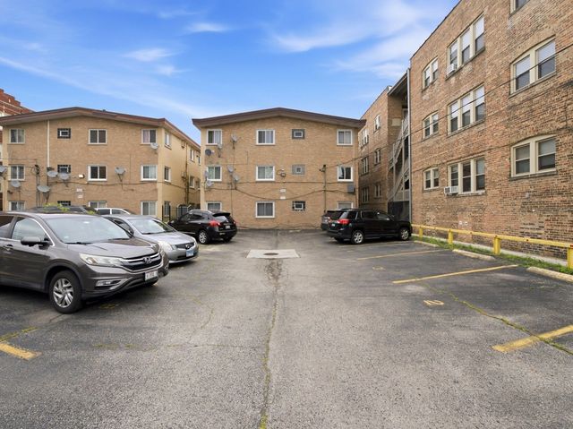 714 N Austin Boulevard 202, Oak Park, IL 60302