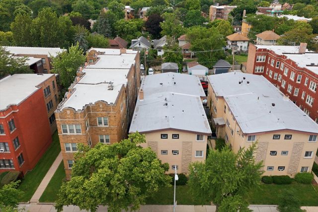 714 N Austin Boulevard 202, Oak Park, IL 60302