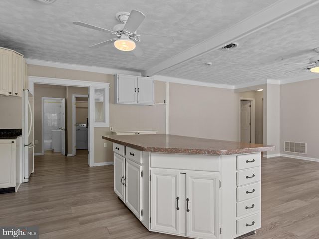 1413 CENTRAL AVE E, Edgewater, MD 21037