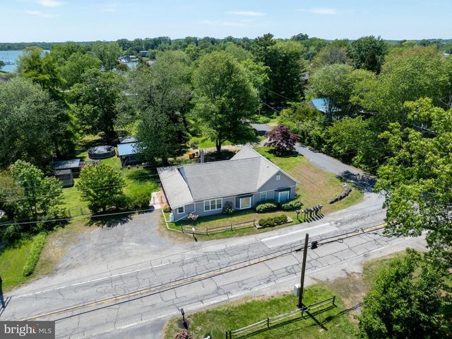 1413 CENTRAL AVE E, Edgewater, MD 21037