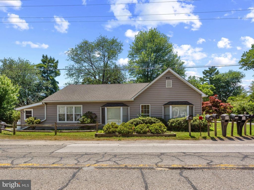 1413 CENTRAL AVE E, Edgewater, MD 21037
