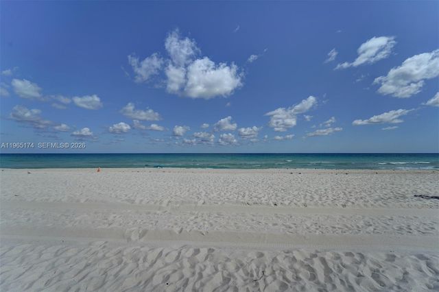 6450 Collins Ave 202, Miami Beach, FL 33141