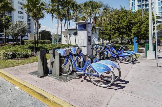 6450 Collins Ave 202, Miami Beach, FL 33141