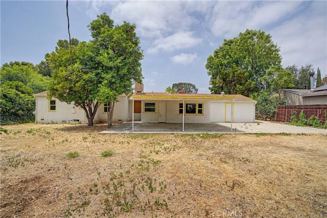 8408 Keokuk Avenue, Winnetka, CA 91306