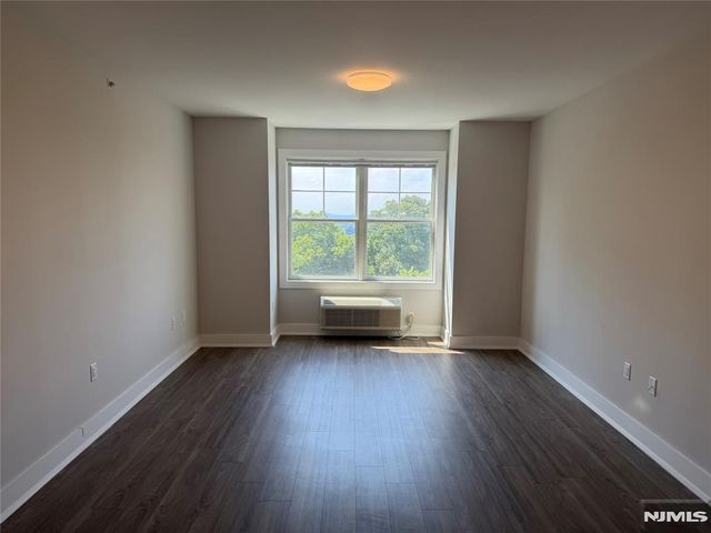 1685 Bergen Boulevard 707, Fort Lee, NJ 07024