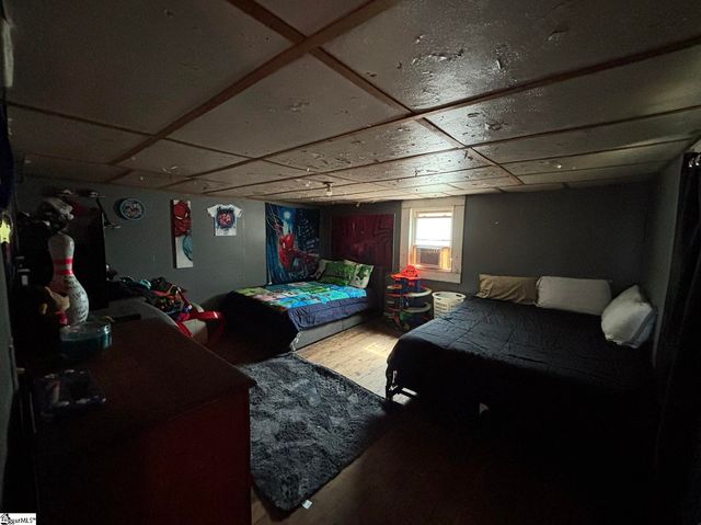 3696 N 14 Highway, Greer, SC 29651