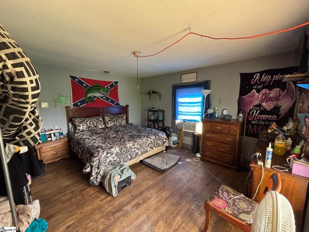 3696 N 14 Highway, Greer, SC 29651