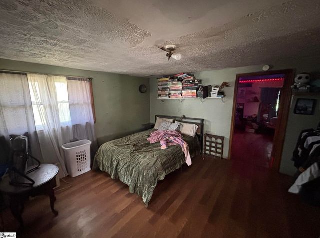 3696 N 14 Highway, Greer, SC 29651