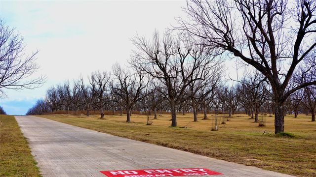 1700 Cirrus Loop, Granbury, TX 76049