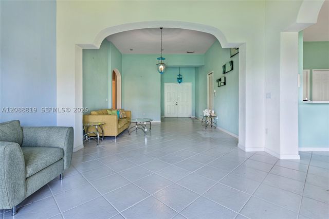 16637 SW 81st Ter, Miami, FL 33193