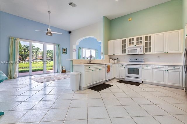 16637 SW 81st Ter, Miami, FL 33193