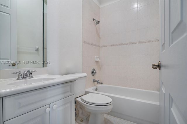 16637 SW 81st Ter, Miami, FL 33193