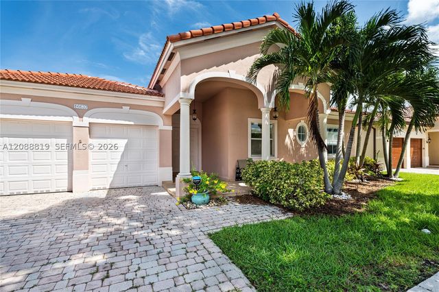 16637 SW 81st Ter, Miami, FL 33193