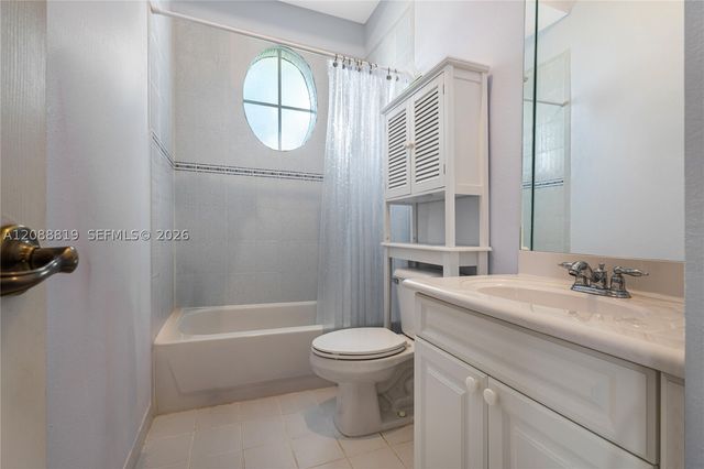 16637 SW 81st Ter, Miami, FL 33193