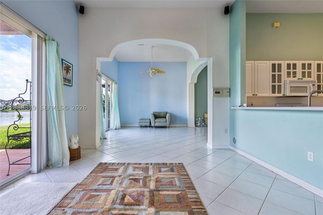 16637 SW 81st Ter, Miami, FL 33193