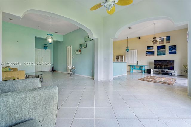 16637 SW 81st Ter, Miami, FL 33193
