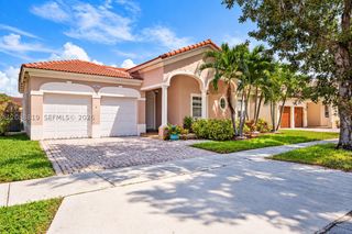 16637 SW 81st Ter, Miami, FL 33193