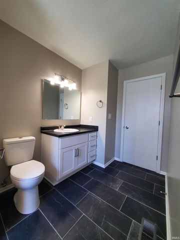 3728 N Washington Road, Fort Wayne, IN 46802