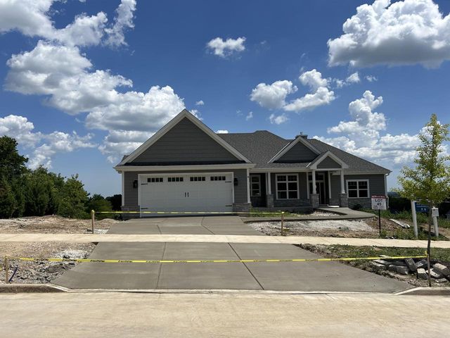 W253N5598 Crescent Hill DRIVE, Sussex, WI 53089