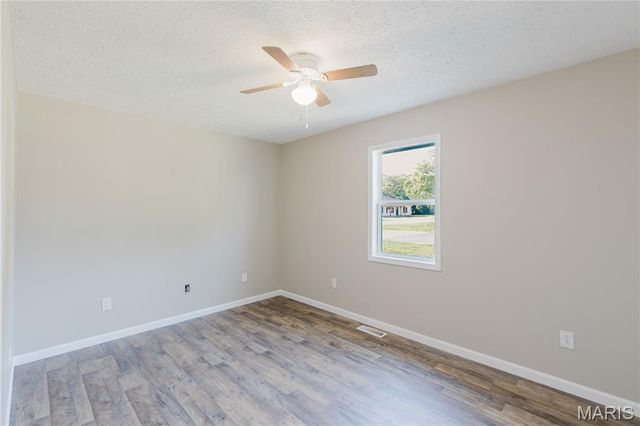 305 E Kathleen Street, Sikeston, MO 63801