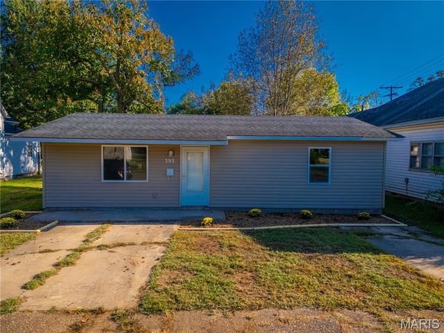 305 E Kathleen Street, Sikeston, MO 63801