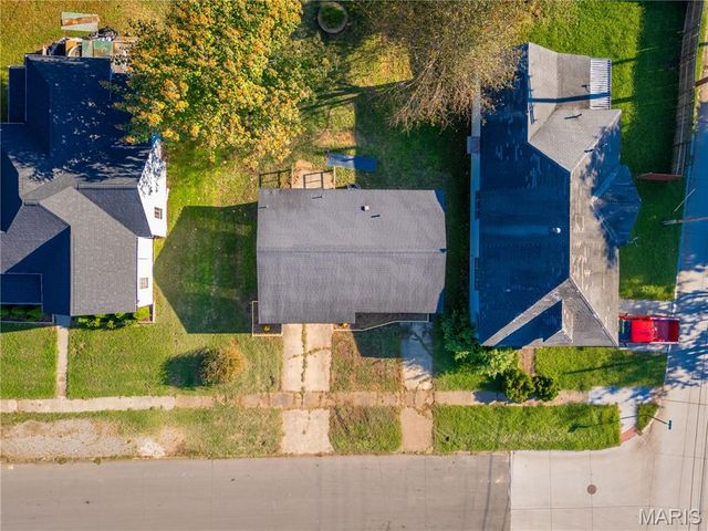 305 E Kathleen Street, Sikeston, MO 63801