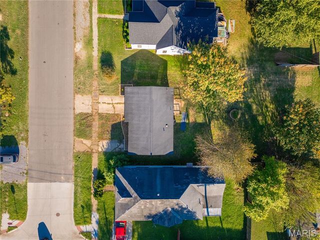 305 E Kathleen Street, Sikeston, MO 63801