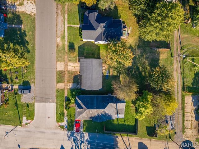 305 E Kathleen Street, Sikeston, MO 63801