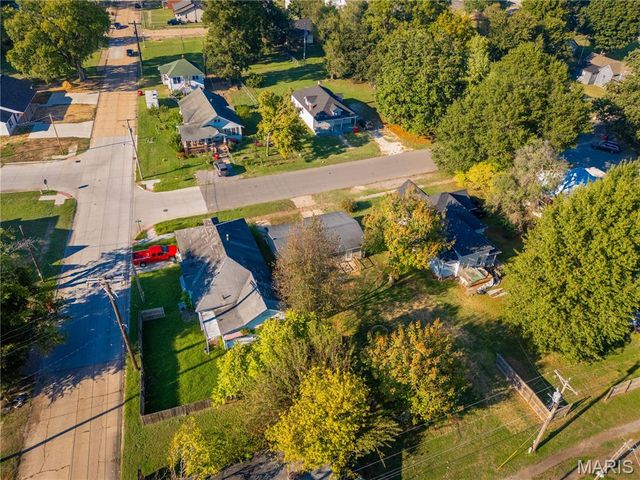 305 E Kathleen Street, Sikeston, MO 63801