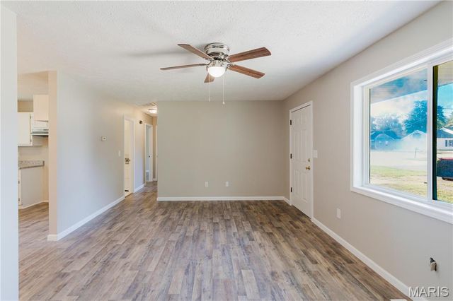 305 E Kathleen Street, Sikeston, MO 63801