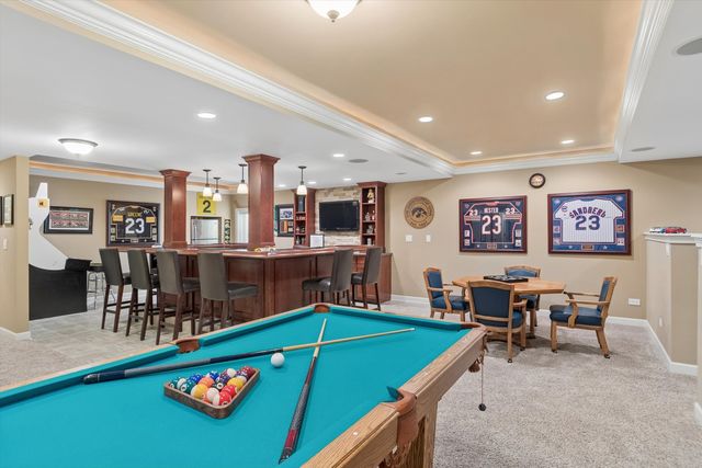 911 Hayden Drive, Yorkville, IL 60560