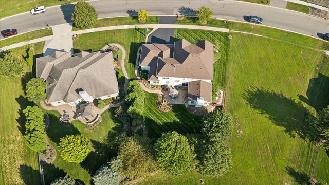 911 Hayden Drive, Yorkville, IL 60560
