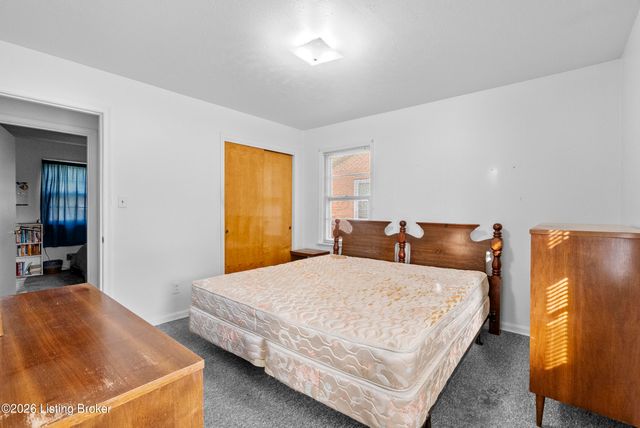 7013 Sun Valley Dr, Louisville, KY 40272