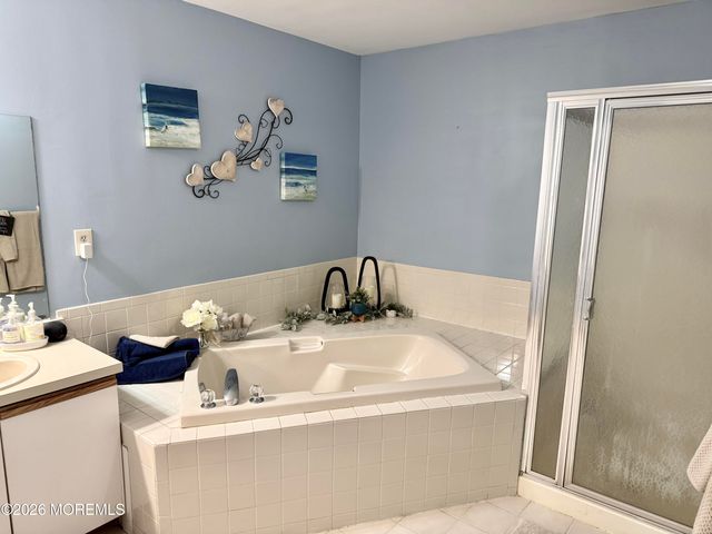 2707 Greenspire Court 2707, Toms River, NJ 08755
