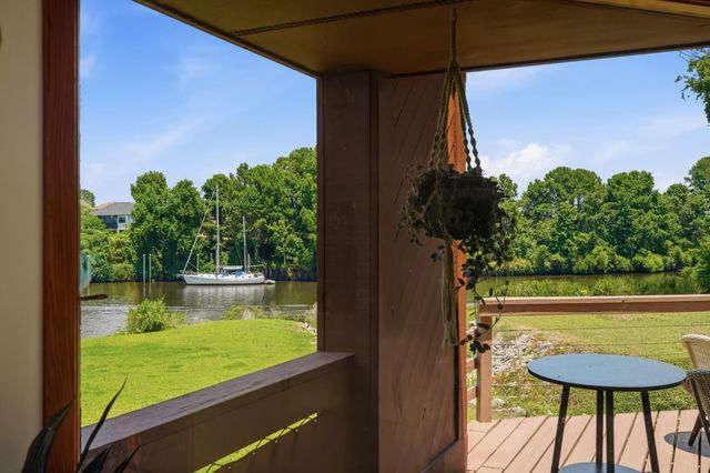 942 Old Bridge Rd., Myrtle Beach, SC 29572