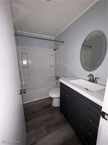 703 Palmer Avenue, Youngstown, OH 44502