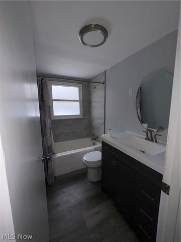 703 Palmer Avenue, Youngstown, OH 44502