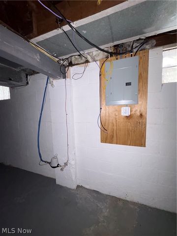 703 Palmer Avenue, Youngstown, OH 44502