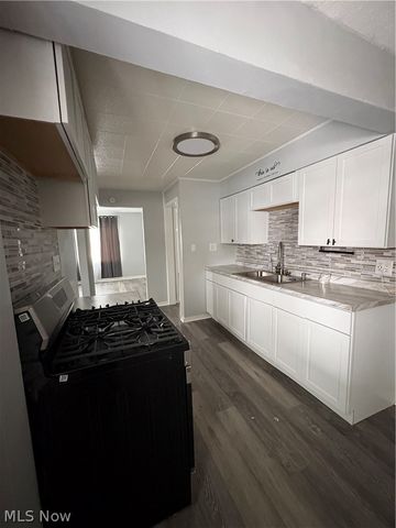 703 Palmer Avenue, Youngstown, OH 44502