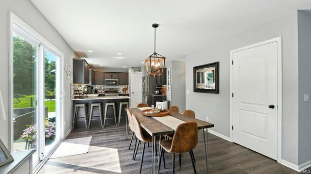 1042 Sicilian Passage, Fort Wayne, IN 46818